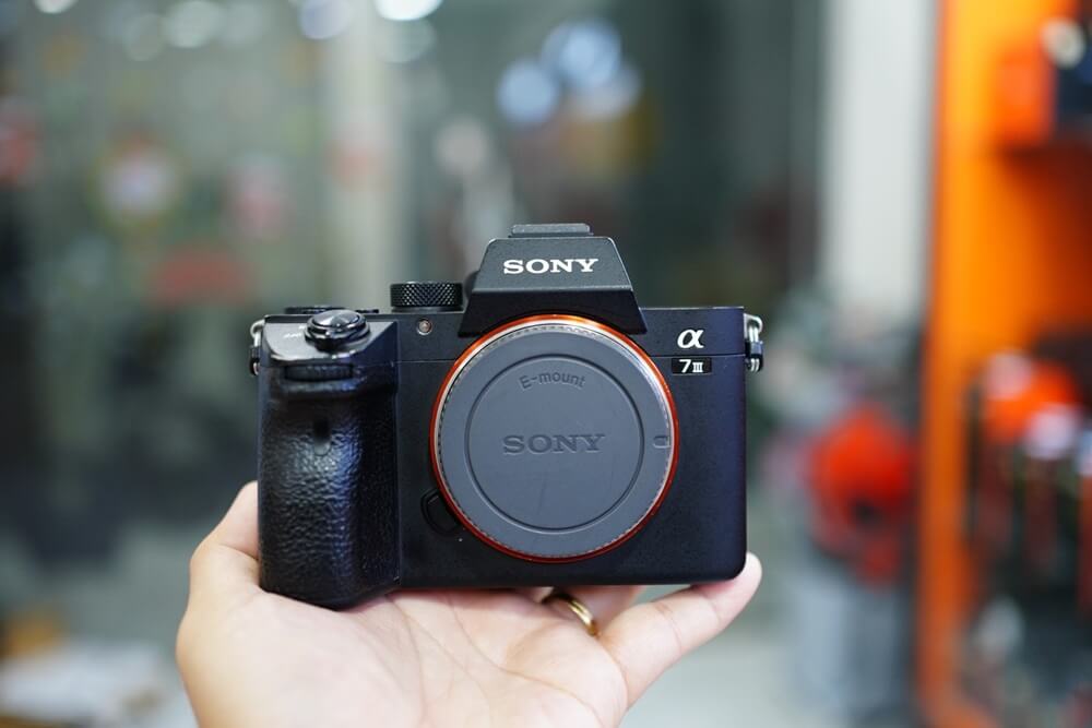 sony-a73-uy-tin