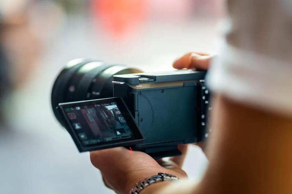 sony-zv-1-luot