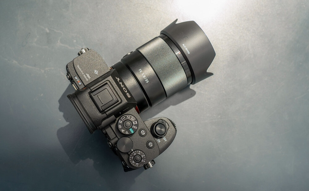 Kham-pha-Sony-A74-cu-Lay-net-sieu-nhanh-cam-bien-33mp-va-kha-nang-quay-4K-sac-net