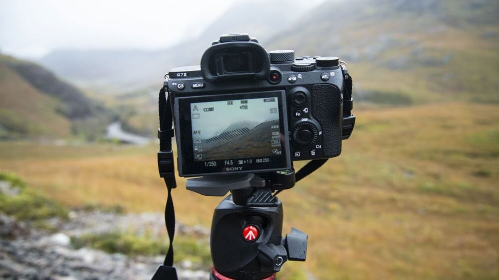 Kham-pha-Sony-A73-Dong-may-anh-Sony-cu-Full-Frame-can-moi-the-loai-chup