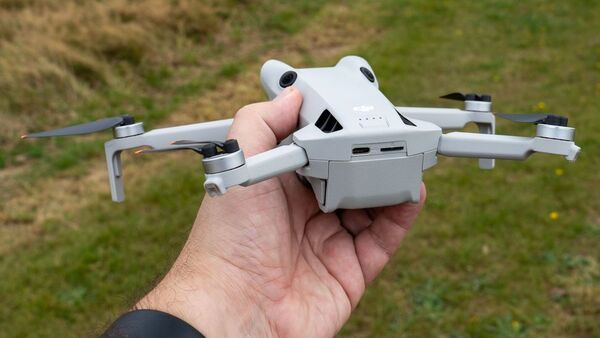 Cách kiểm tra pin Flycam cũ