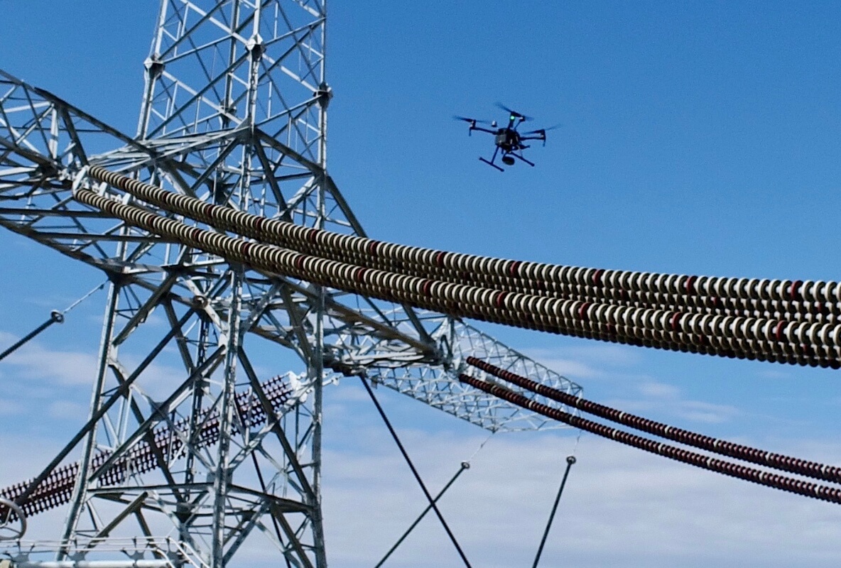 drone ngành điện cao áp